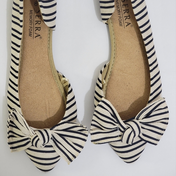 Serra black and cream stripe flats NWOT - Picture 3 of 8